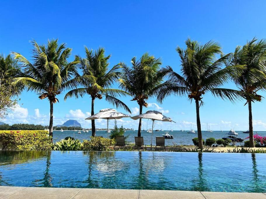 Latitude Luxury Seafront Suite Riviere Noire Exterior photo